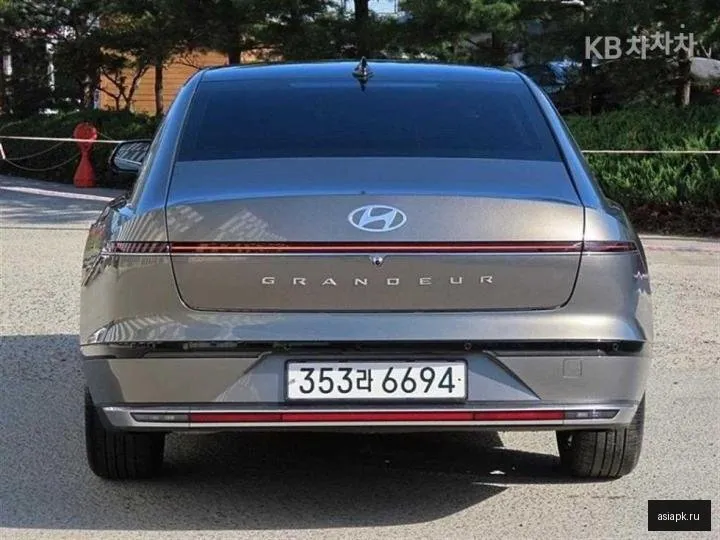 Hyundai Grandeur 4