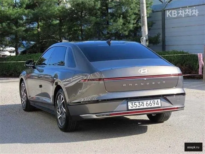 Hyundai Grandeur 3