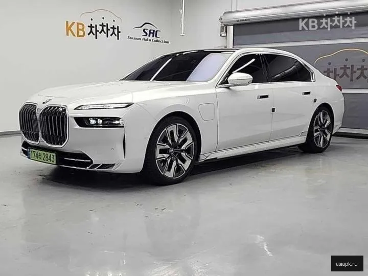 BMW 7-Series 4