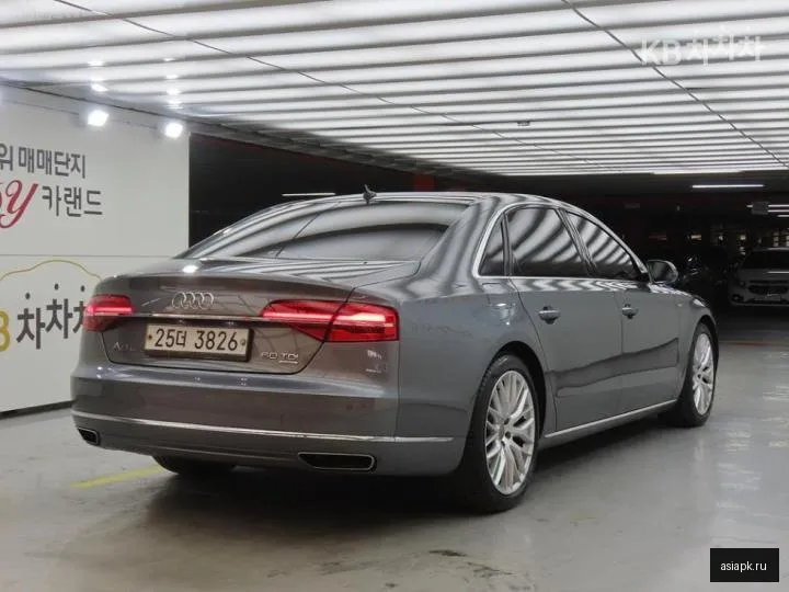 Audi A8 4