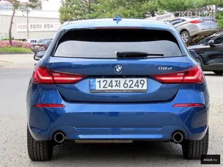 BMW 1-Series 4