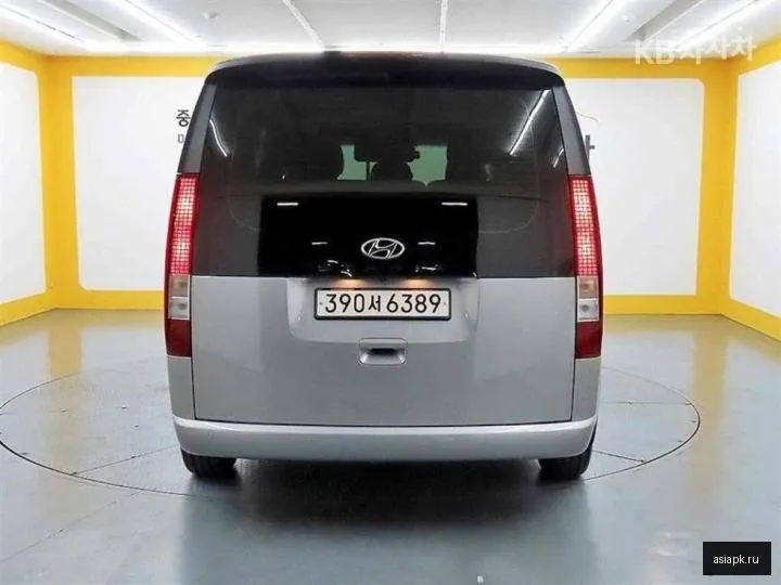 Hyundai Staria 3