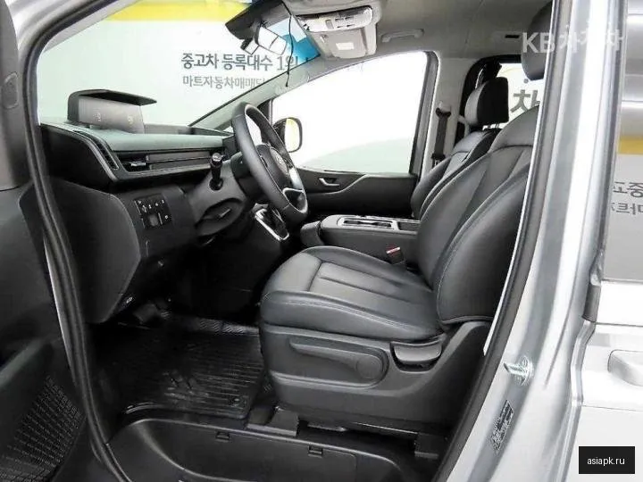 Hyundai Staria 5