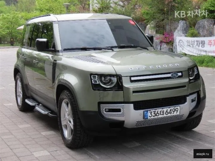 Land Rover Defender 2
