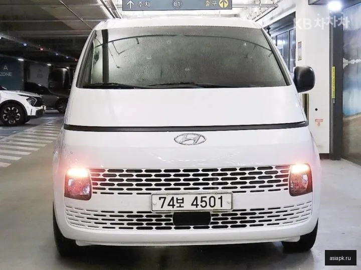 Hyundai Staria 2
