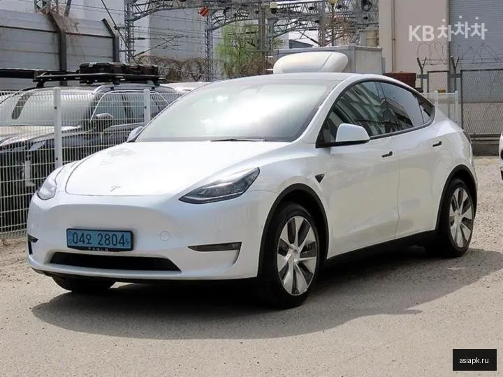 tesla Model Y 2