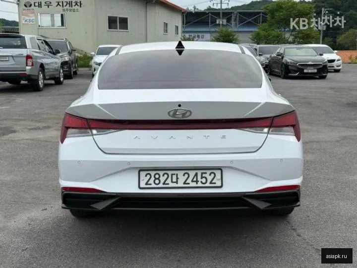 Hyundai Avante 4