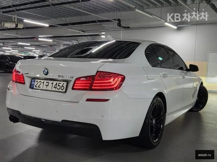 BMW 5-Series 6