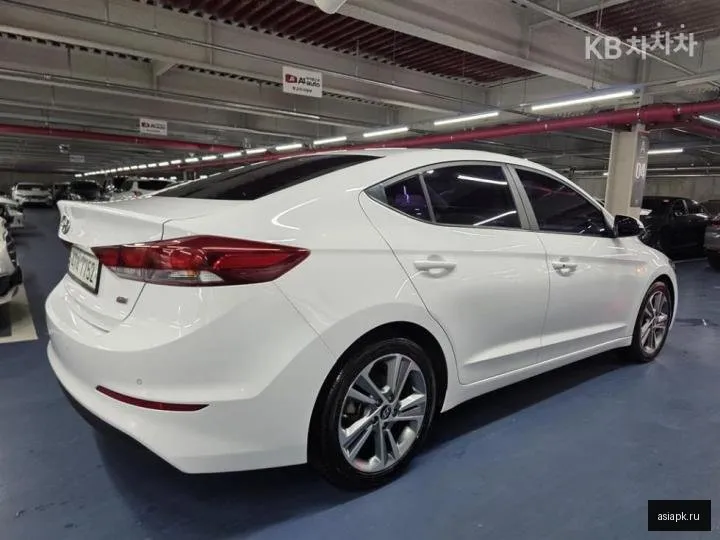 Hyundai Avante 4