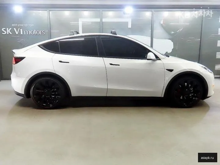 tesla Model Y 3
