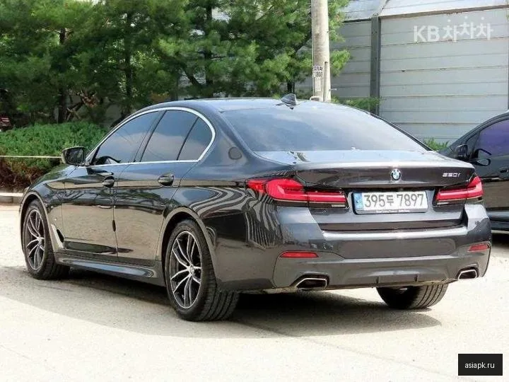 BMW 5-Series 3