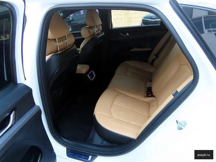 Kia K5 6