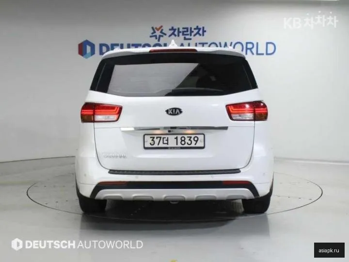 Kia Carnival 4