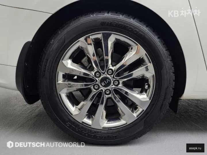 Kia Carnival 5