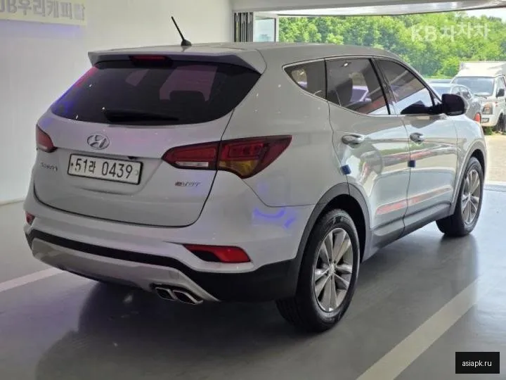 Hyundai Santa Fe 4