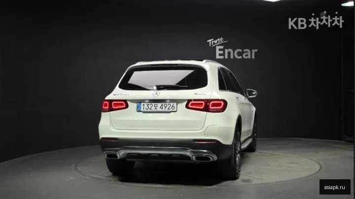 Mercedes-Benz GLC-Class 4