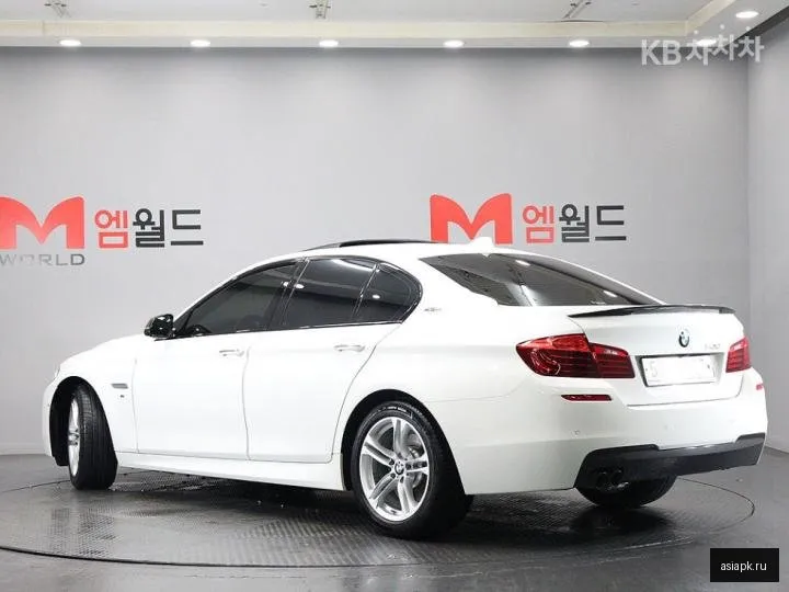 BMW 5-Series 3