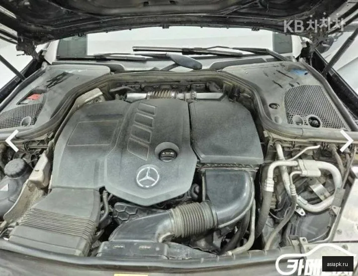 Mercedes-Benz E-Class 5