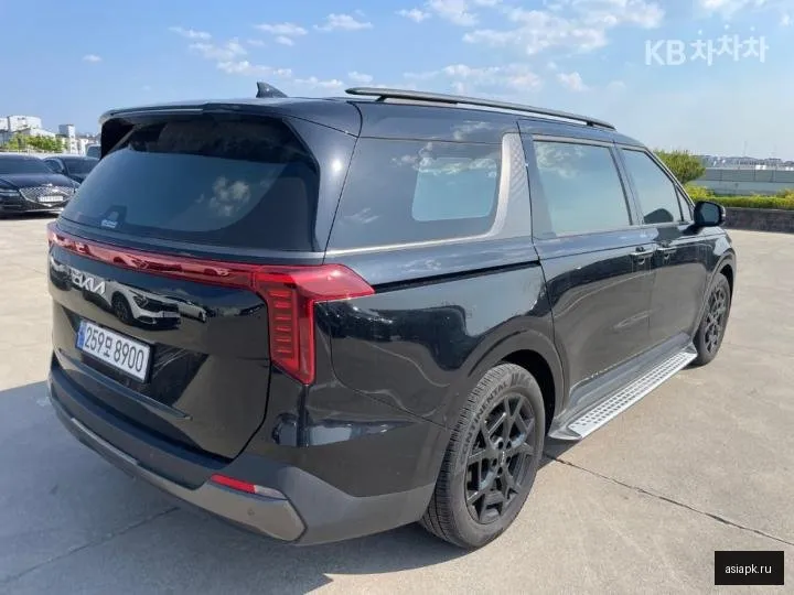 Kia Carnival 5
