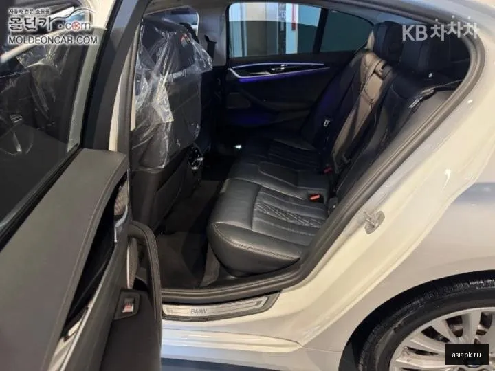 BMW 5-Series 5