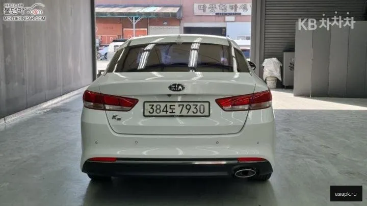 Kia K5 4