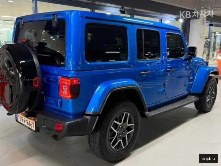 Jeep Wrangler 4