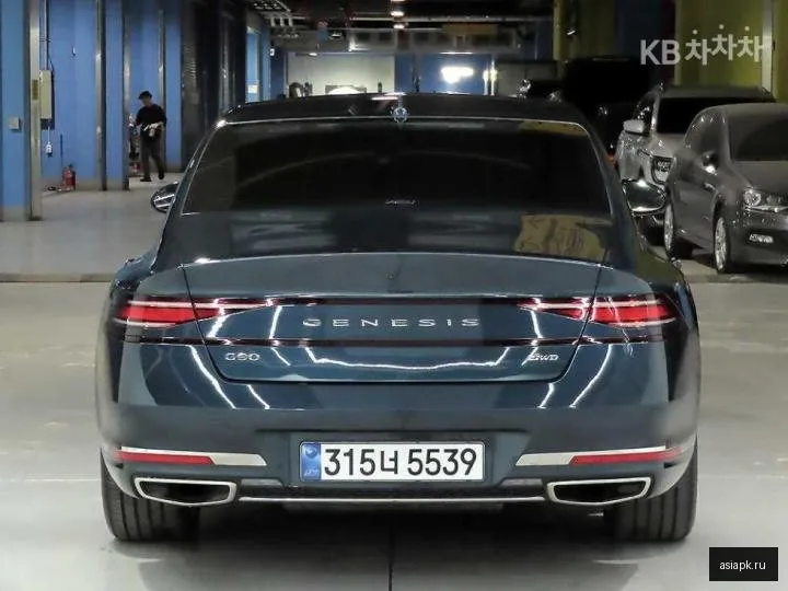 Genesis G90 3