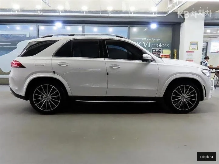 Mercedes-Benz GLE-Class 3