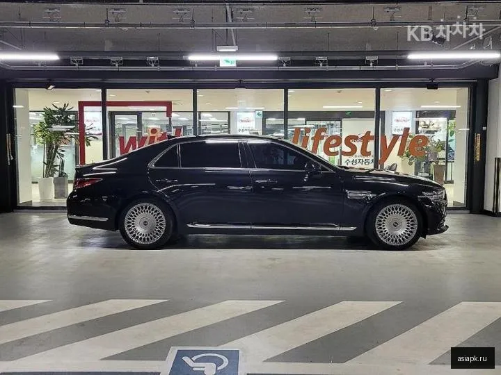 Genesis G90 3