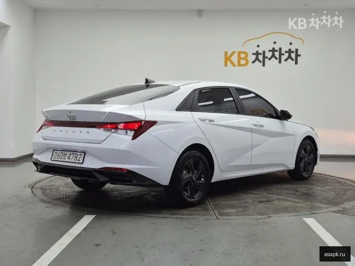Hyundai Avante 4