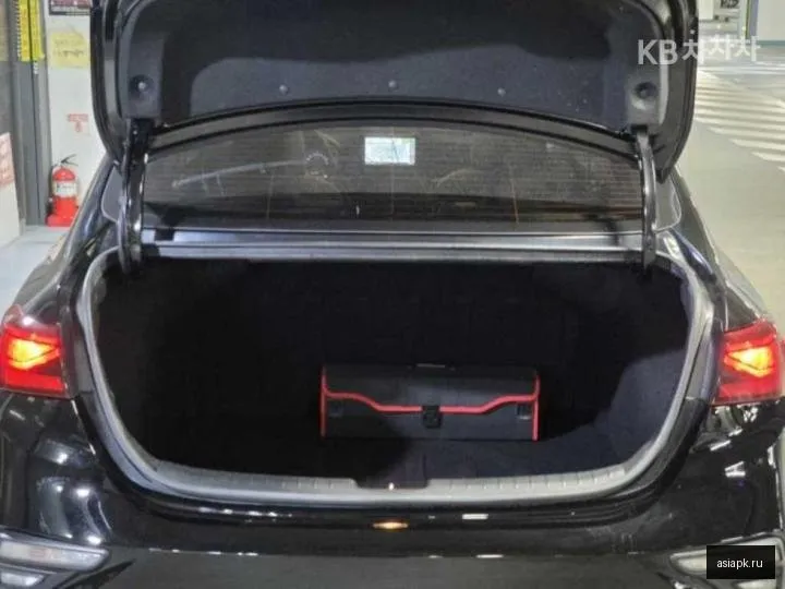 Kia K3 6