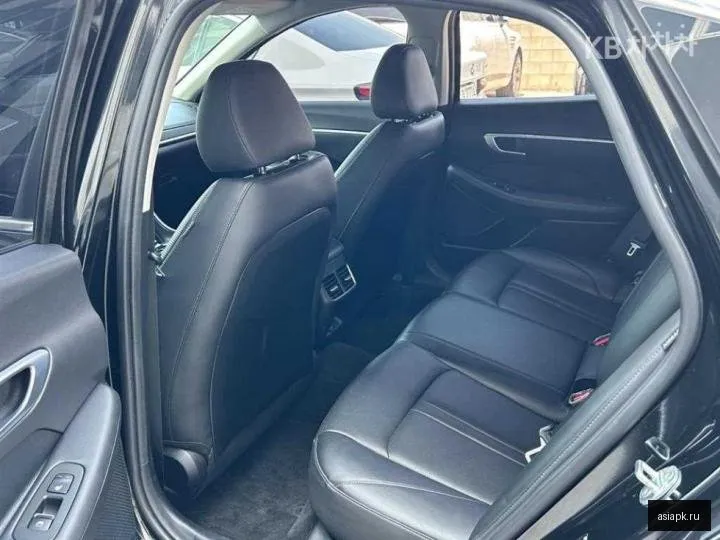 Hyundai Sonata 5