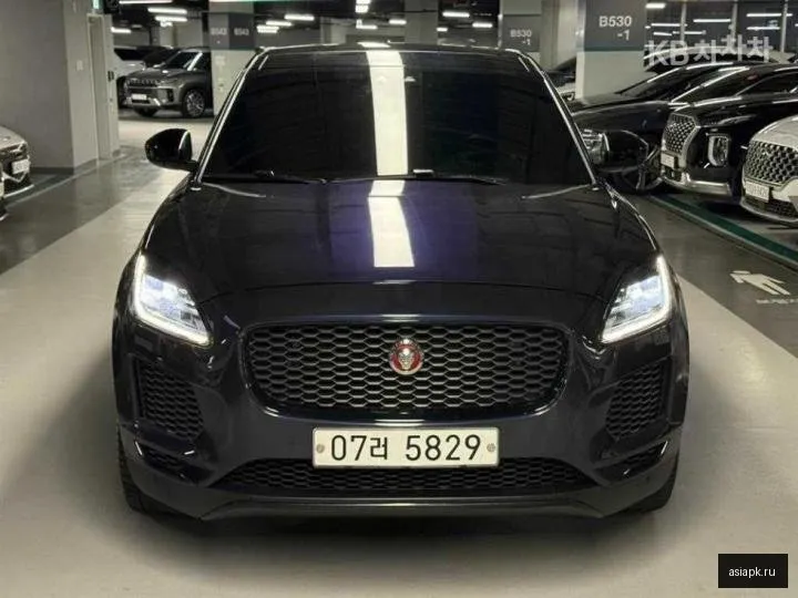 Jaguar E-Pace 2
