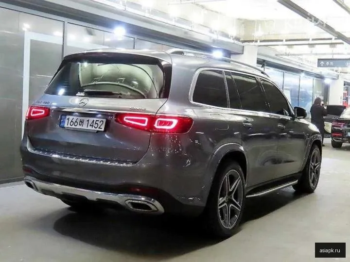 Mercedes-Benz GLS-Class 4