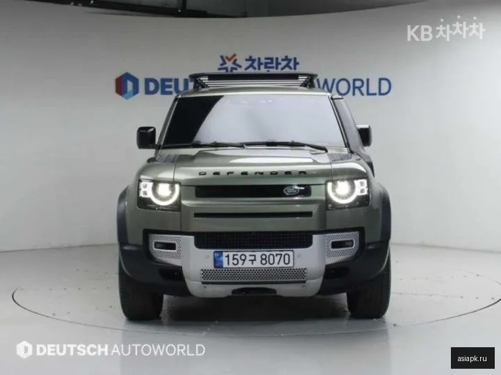 Land Rover Defender 3