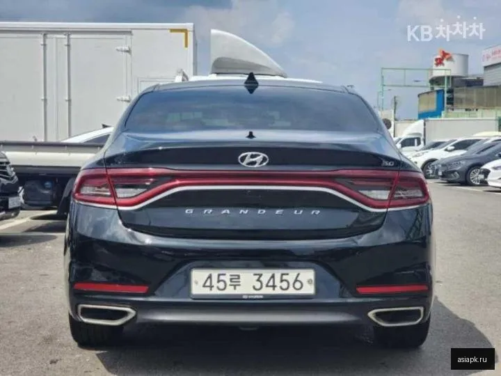 Hyundai Grandeur 4