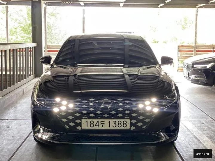Hyundai Grandeur 3