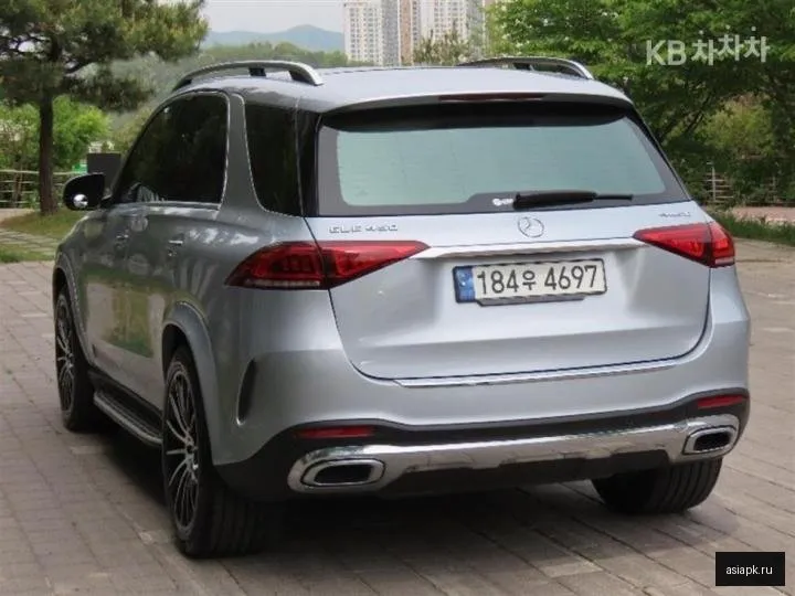 Mercedes-Benz GLE-Class 4