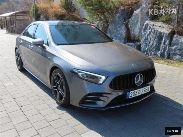 Mercedes-Benz A-Class 2