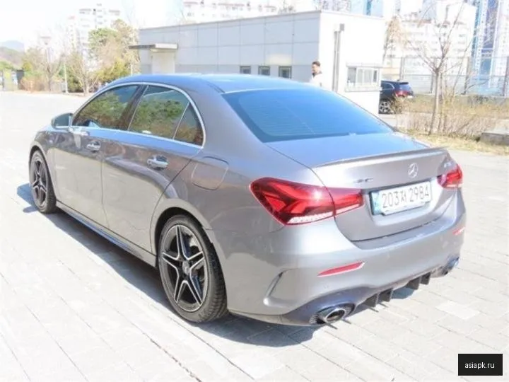 Mercedes-Benz A-Class 4