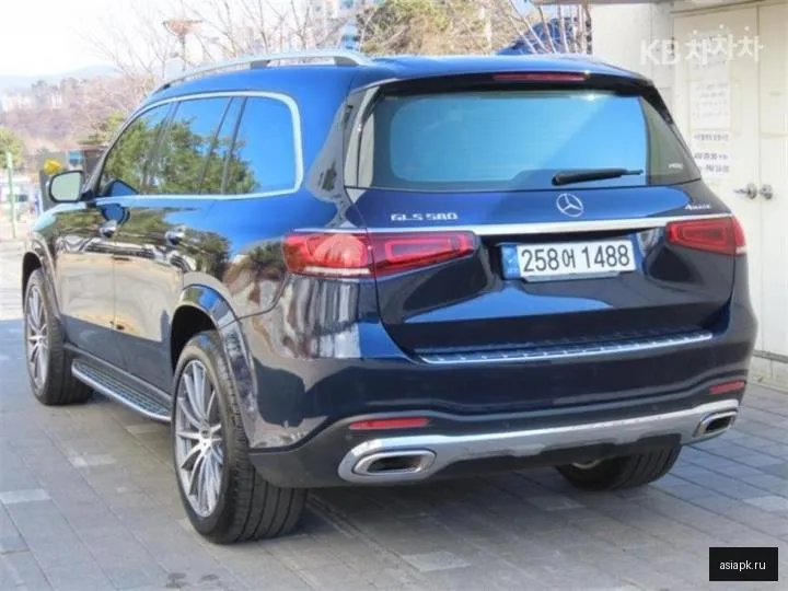 Mercedes-Benz GLS-Class 4