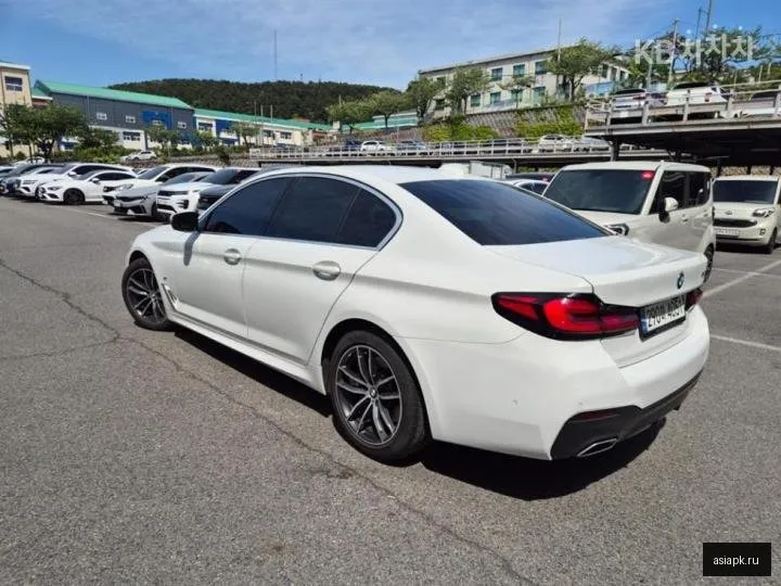 BMW 5-Series 3