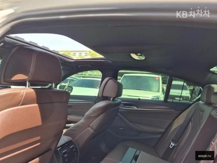 BMW 5-Series 6