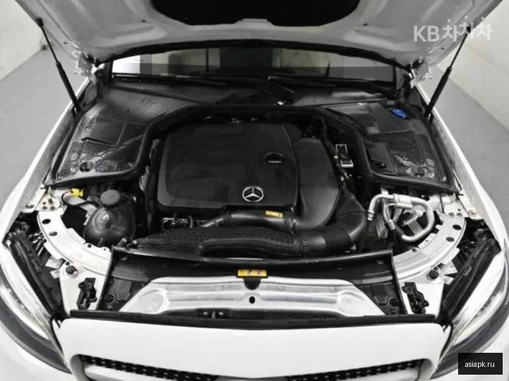Mercedes-Benz C-Class 6