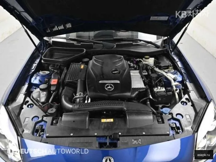 Mercedes-Benz SLC-Class 6