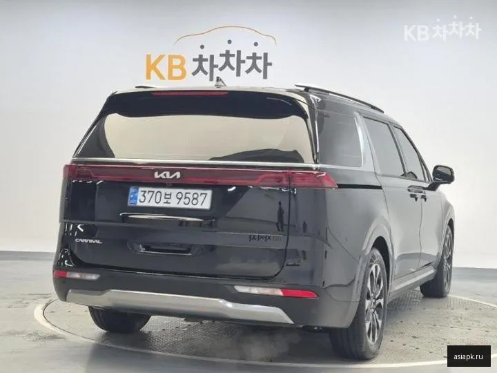 Kia Carnival 3