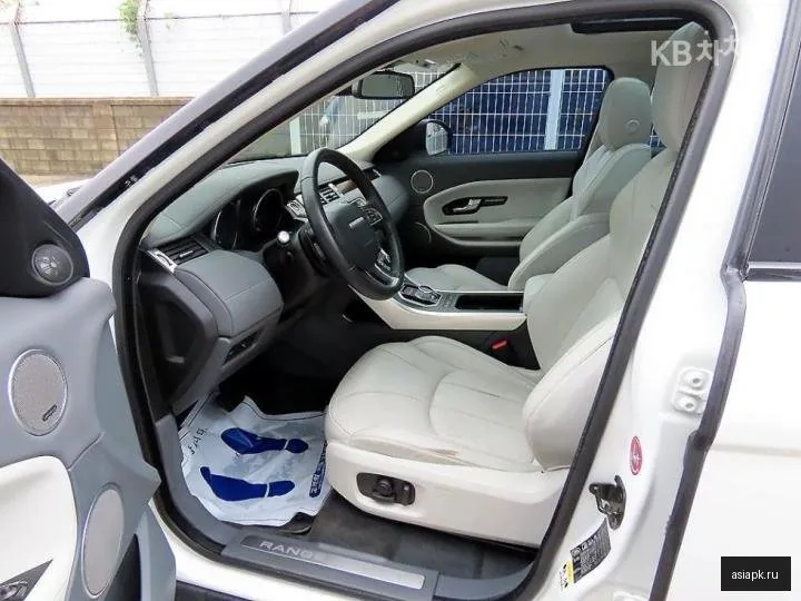 Land Rover Range Rover Evoque 5