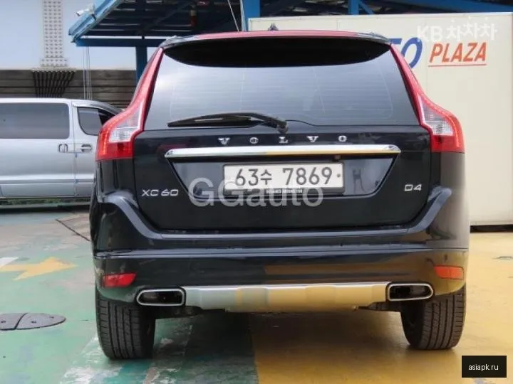 Volvo XC60 4