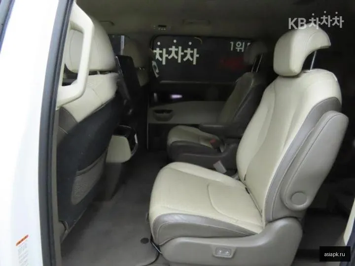 Kia Carnival 6
