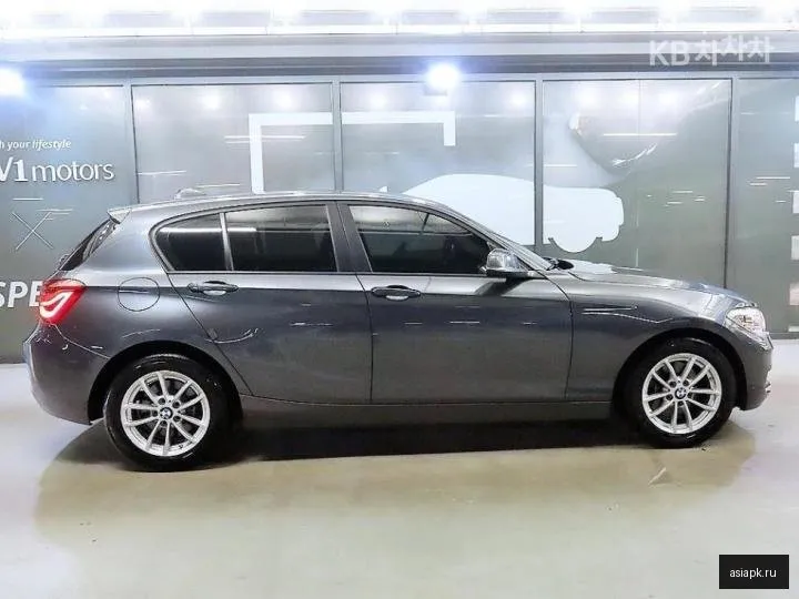 BMW 1-Series 3